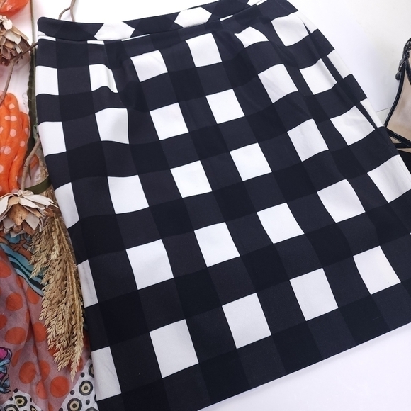 Banana Republic Dresses & Skirts - New Banana Republic Black White Stretch Rayon Cotton Blend Size 12P